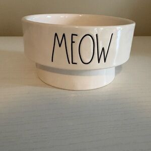 RAE DUNN MEOW ceramic cat bowl
